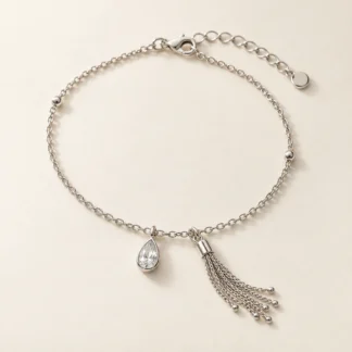 Illustration of Water drop tassel bracelet